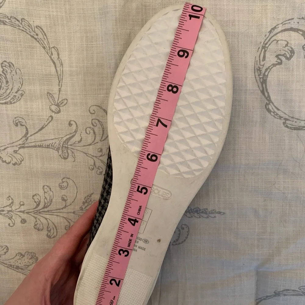 AEROSOLES houndstooth slip ons